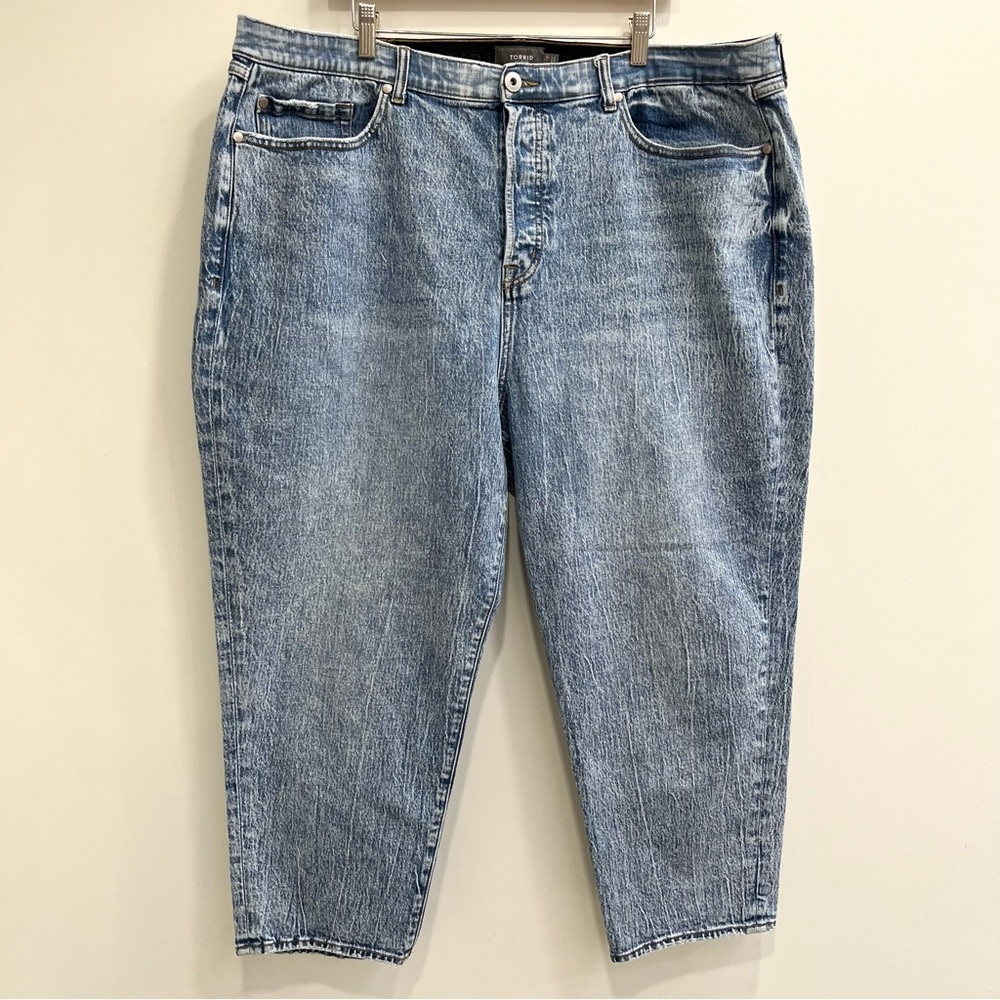 Torrid Blue Tapered Straight Leg Relaxed Fit Jeans with Vintage Appeal Size 24